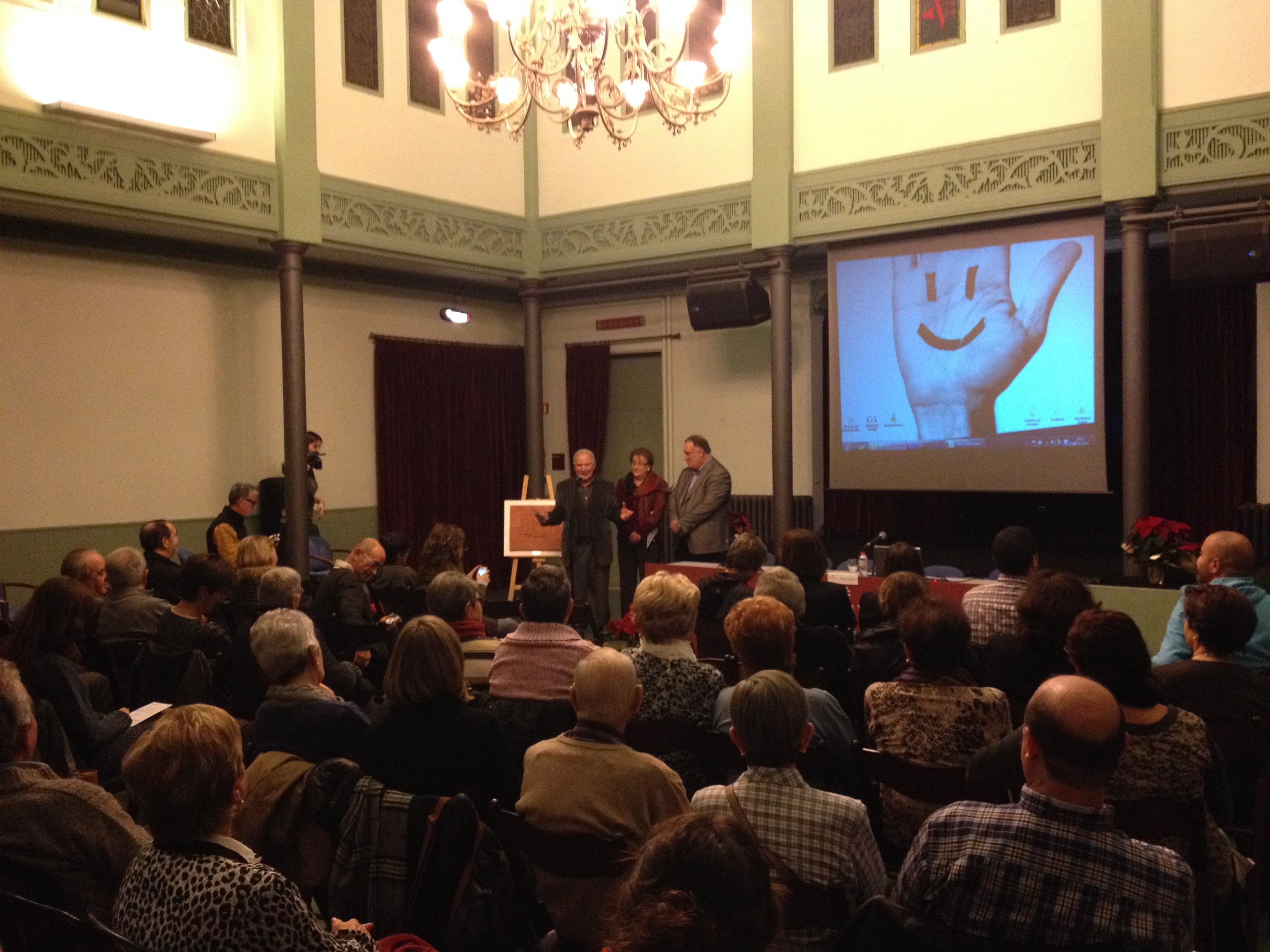 Es lliura el Premi Vic Acció! 2013 a Núria Casamitjana i Marià Vilaró, fundadors d’El Tupí